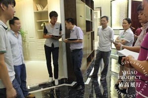 定期培訓(xùn)，加強(qiáng)專(zhuān)業(yè)知識(shí)，提升服務(wù)水平