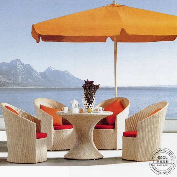  夏天，實(shí)木家具應(yīng)該如何保養(yǎng)