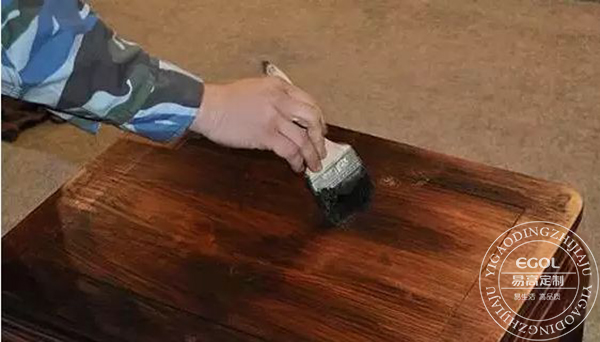  夏天，實(shí)木家具應(yīng)該如何保養(yǎng)