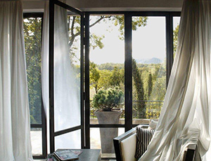 臥室陽(yáng)臺(tái)窗簾你知道該如何搭配嗎？