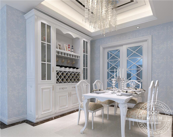 酒柜是定制的好還是買成品的好？