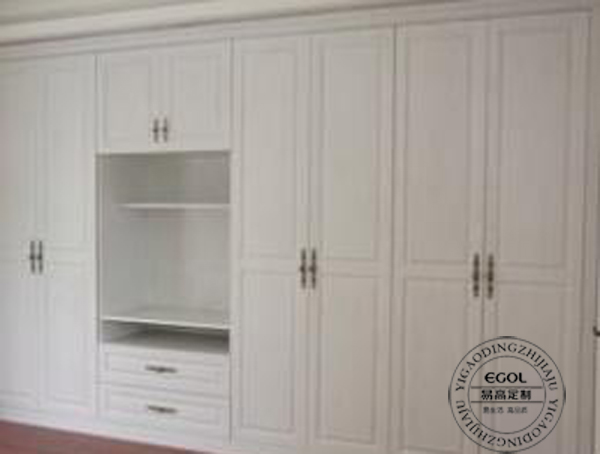 （定制衣柜行業(yè)）定制衣柜價(jià)格與哪些因素有關(guān)？