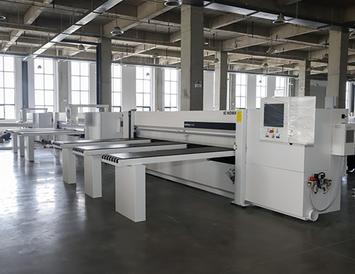  易高家居合肥下塘生產(chǎn)基地首批8條德國豪邁生產(chǎn)線已陸續(xù)到廠！