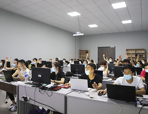  易高商學(xué)院全面復(fù)課，線下培訓(xùn)正式開(kāi)啟！