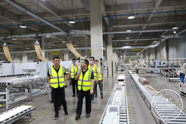 祝賀易高家居與月星家居簽訂戰(zhàn)略合作協議