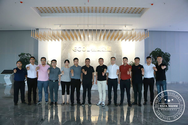 祝賀易高家居與月星家居簽訂戰(zhàn)略合作協議