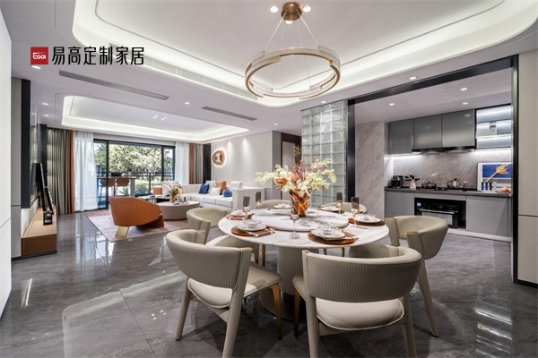 在定制家具的過程中，應該注重哪些方面？