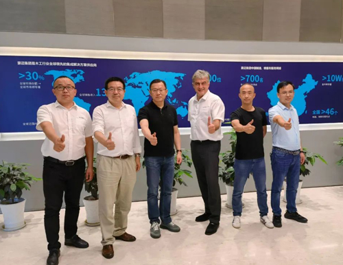  精工智造 | 易高家居增購(gòu)德國(guó)豪邁激光封邊機(jī)，助力品質(zhì)升級(jí)！