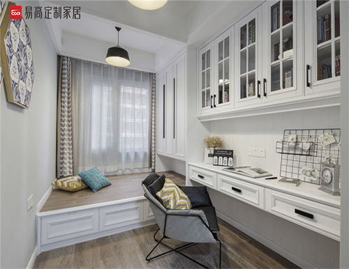 定制書柜和傳統(tǒng)書柜有什么區(qū)別？